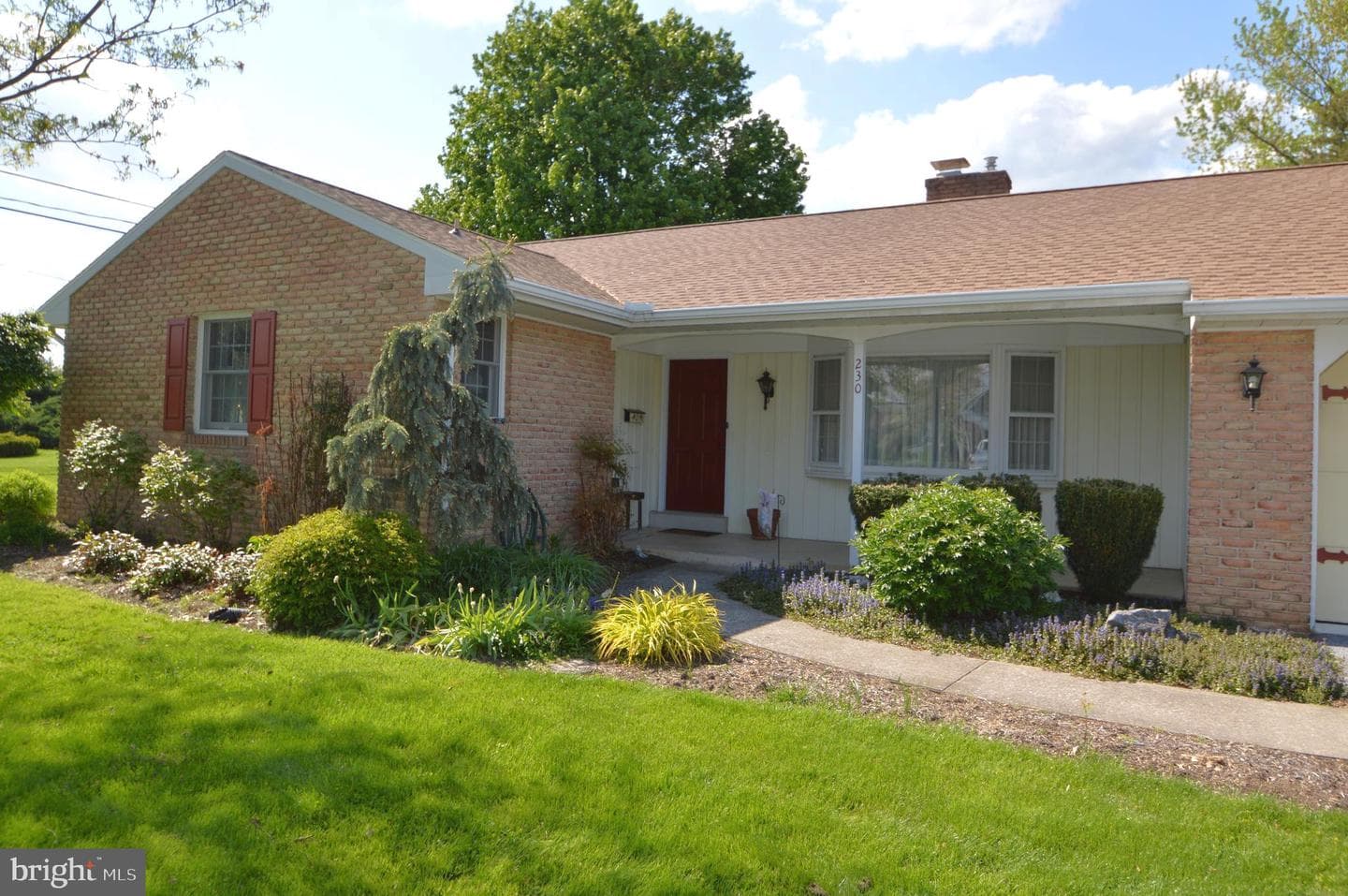 230 Adele Avenue photo 2