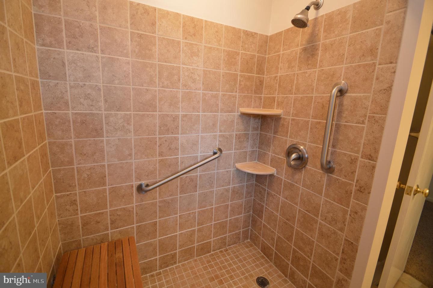 230 Adele Avenue photo 31