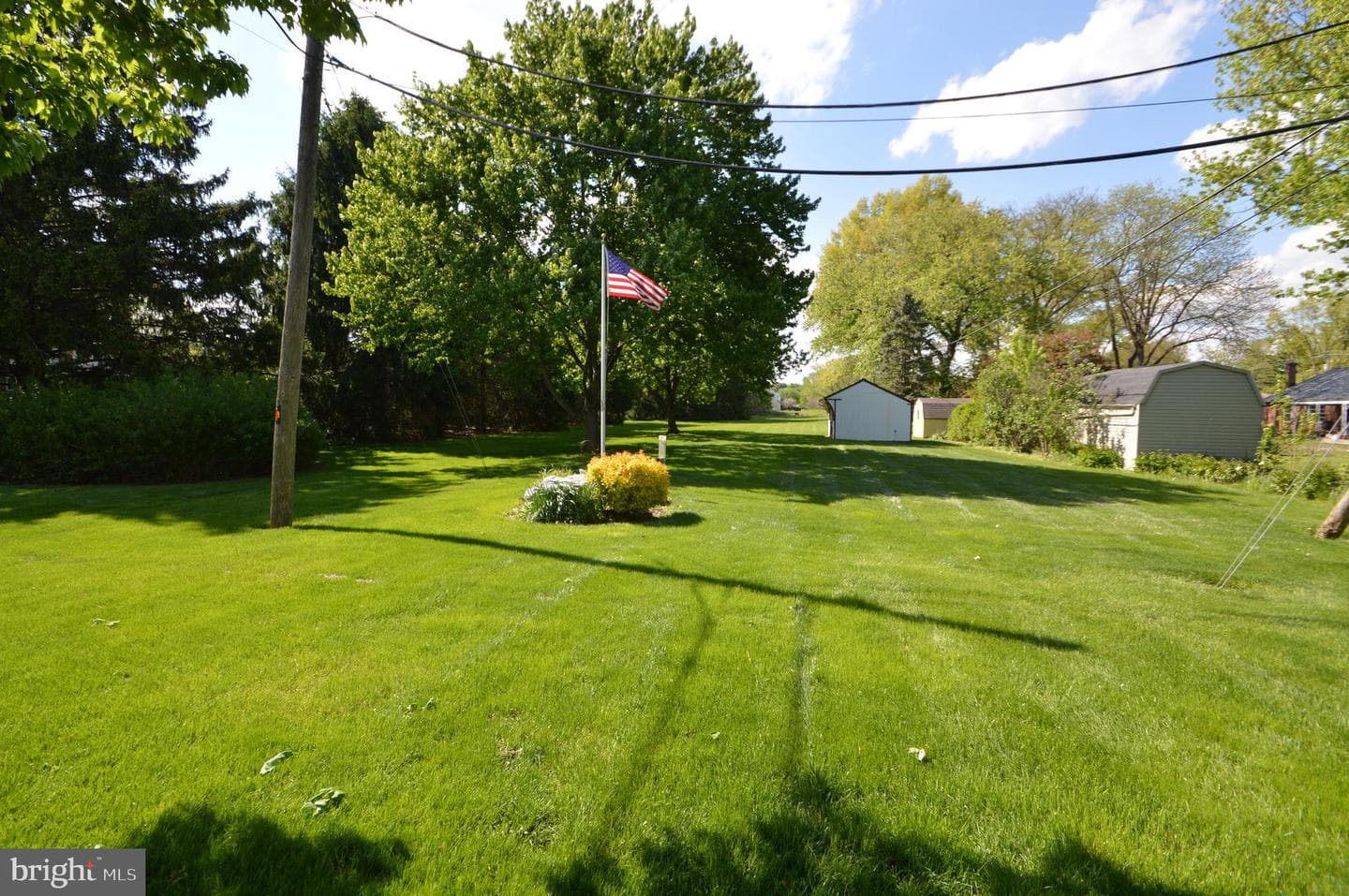 230 Adele Avenue photo 4