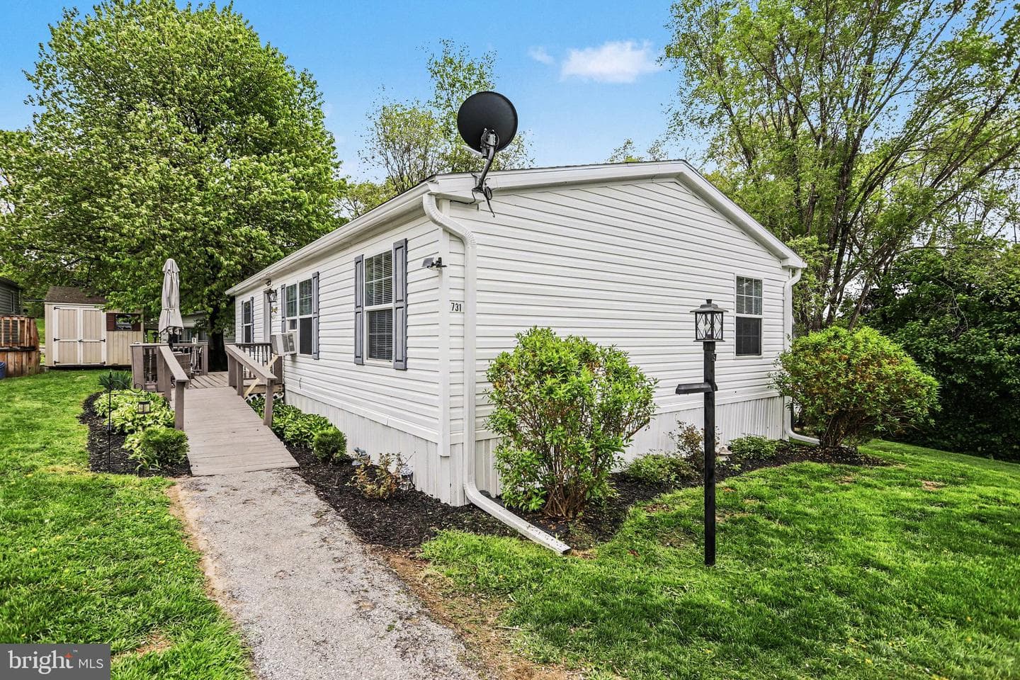731 Primrose Lane photo 3