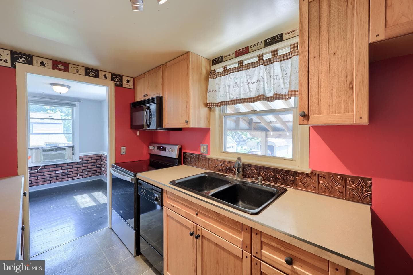 1310 Clark Street photo 21