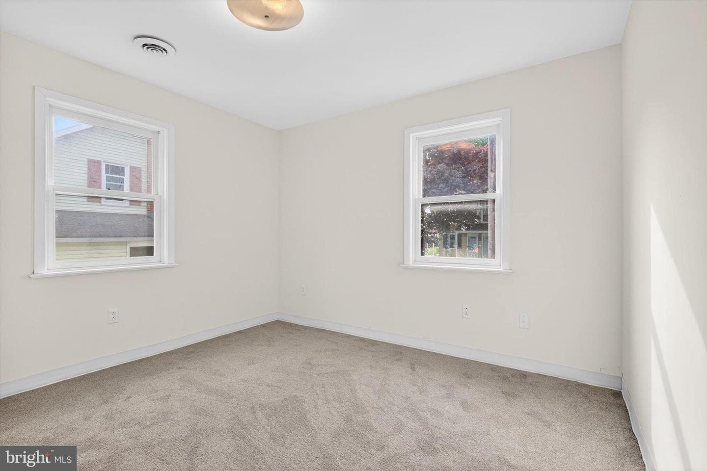 2147 Cloverleaf Road photo 17