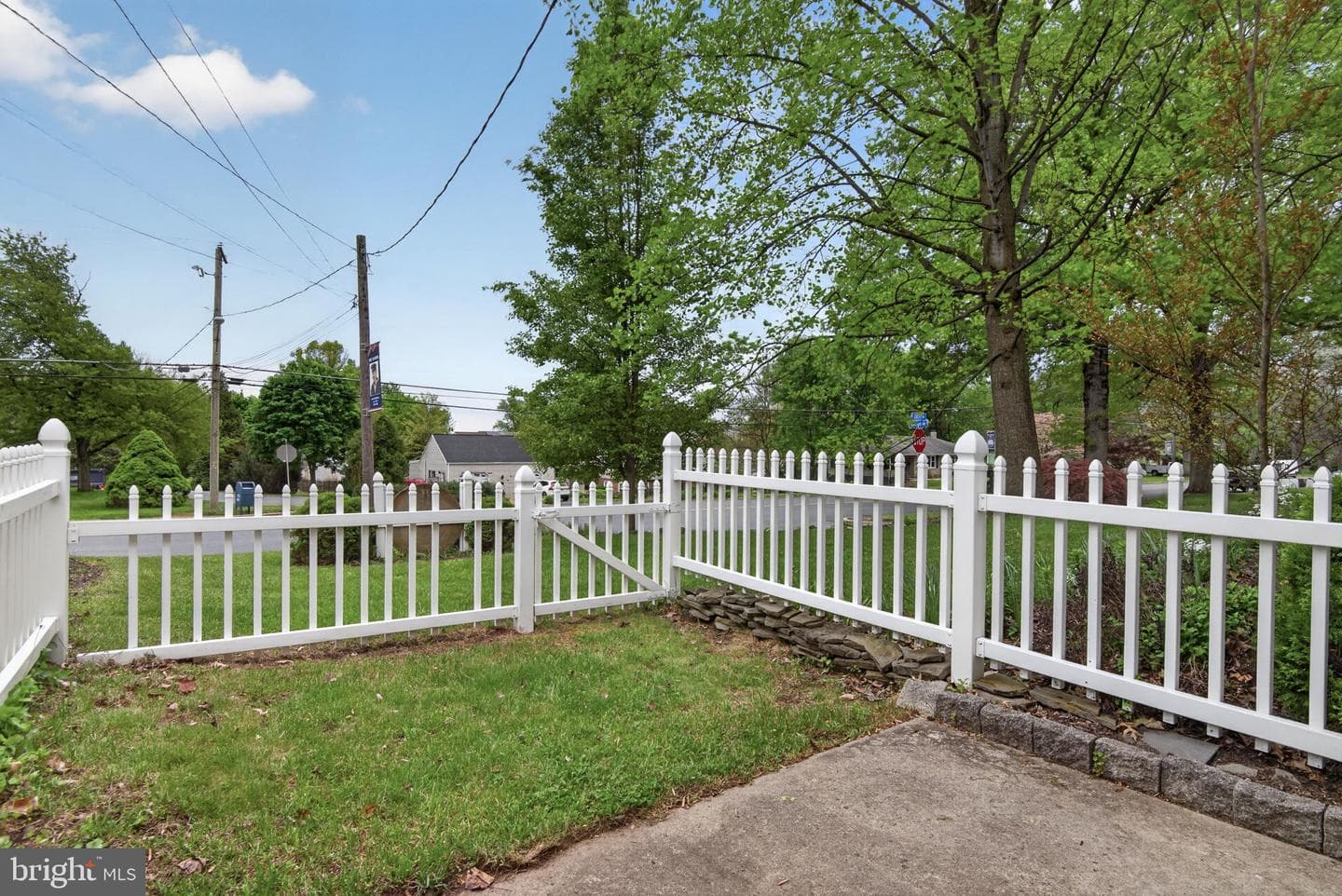 605 Groff Avenue photo 38