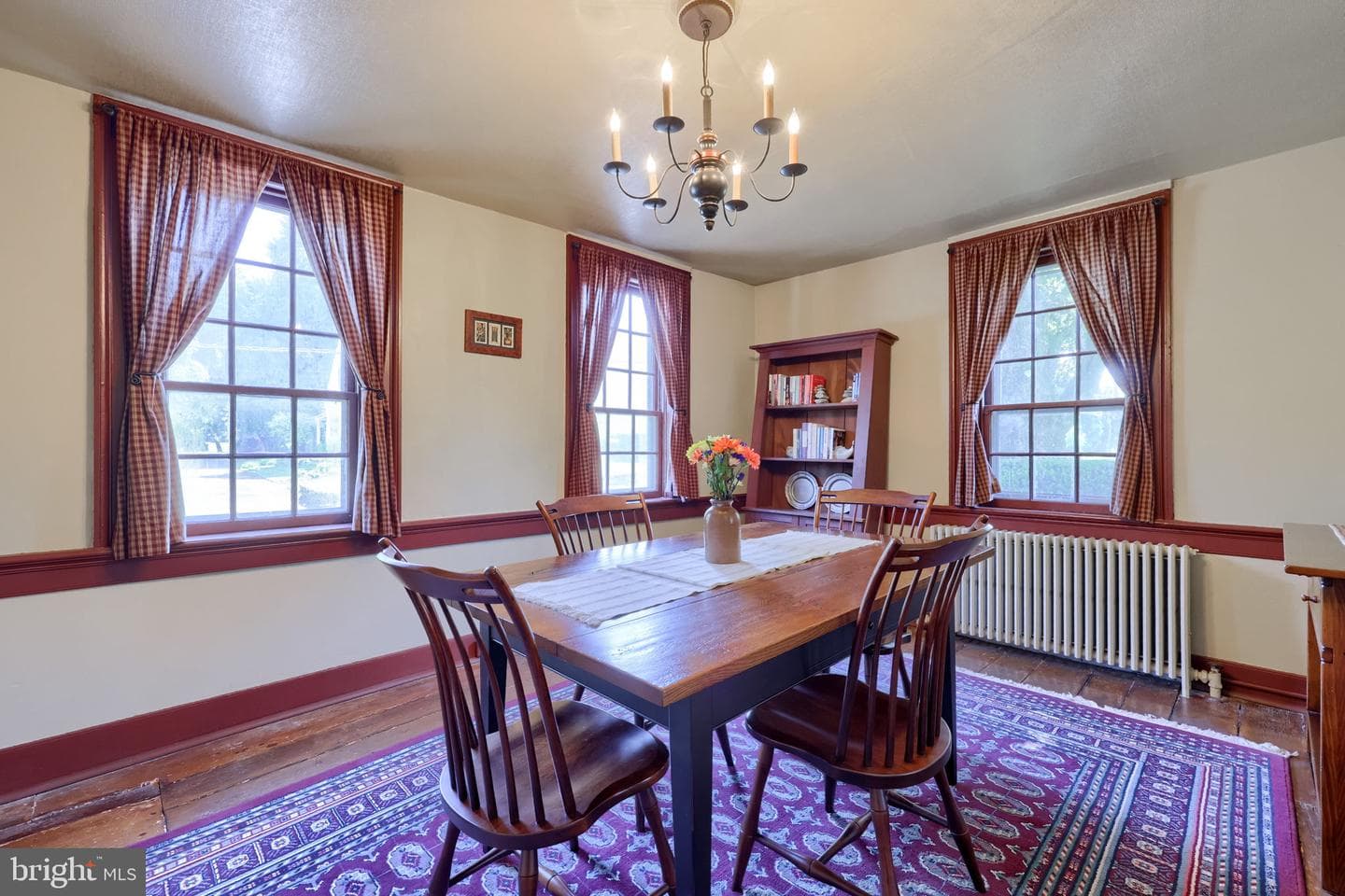 326 Miller Street photo 12