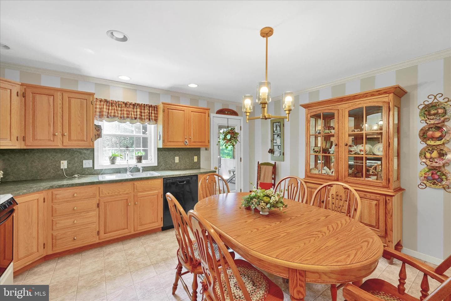 34 Gantz Meadows photo 7