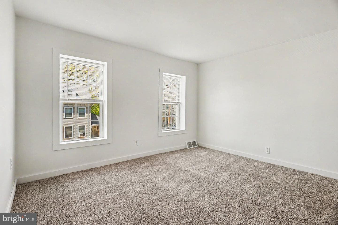 450 Manor Street photo 15