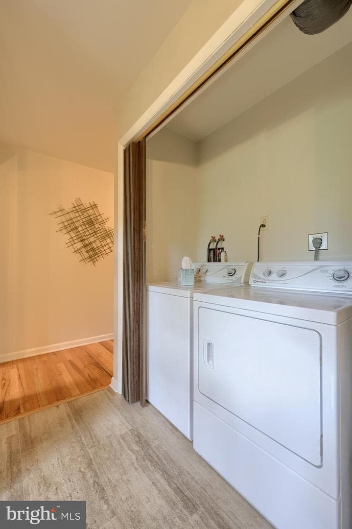 9 Lark Lane photo 29