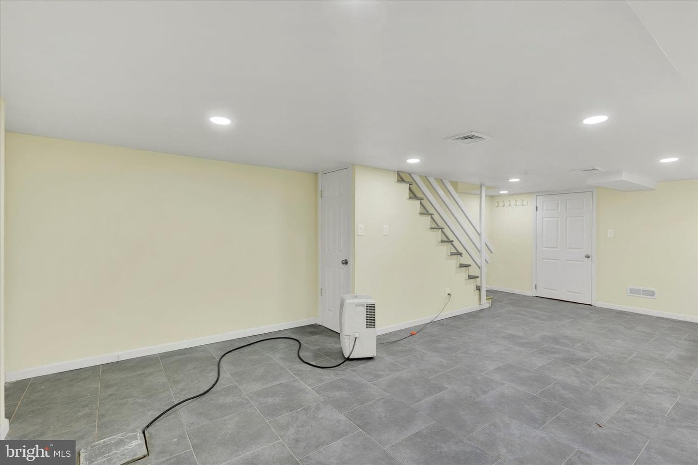 115 College Avenue photo 15