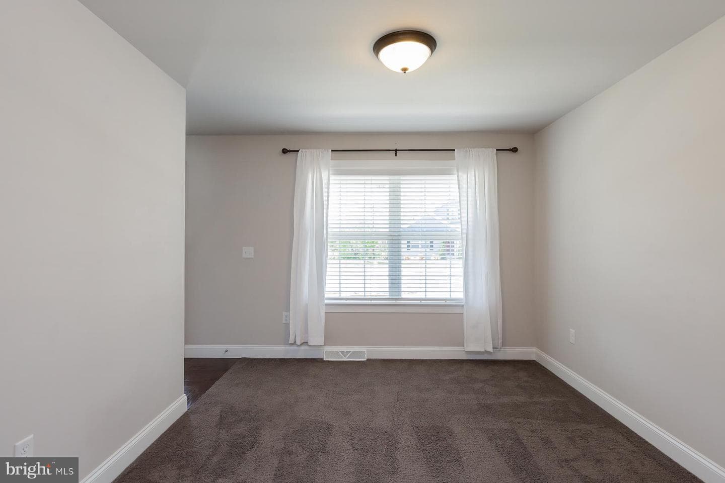 24 Amber Lane photo 57
