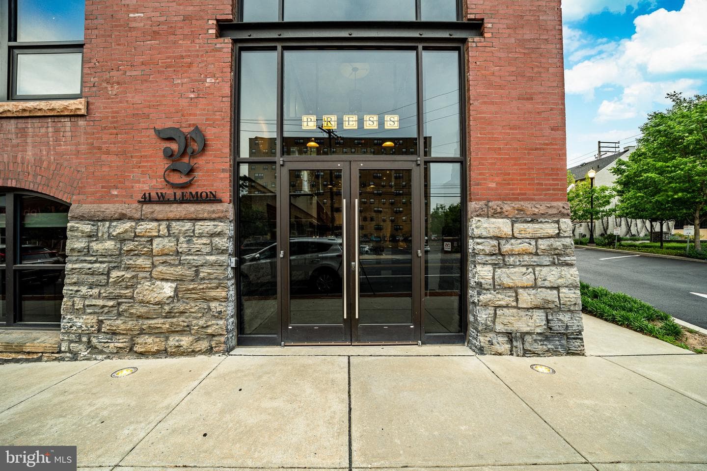 41 W Lemon Street #304 photo 24