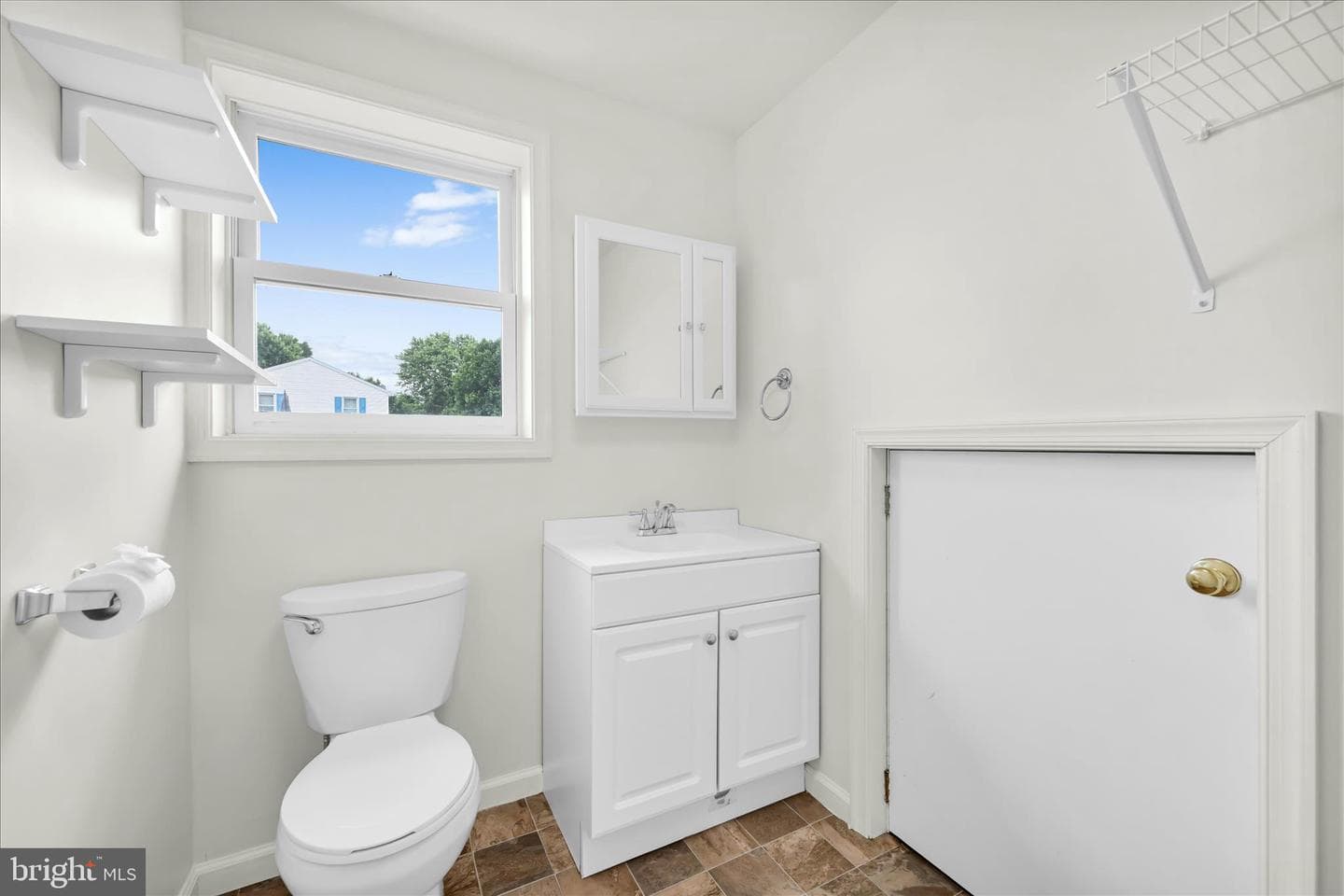 101 Foxchase Drive photo 22