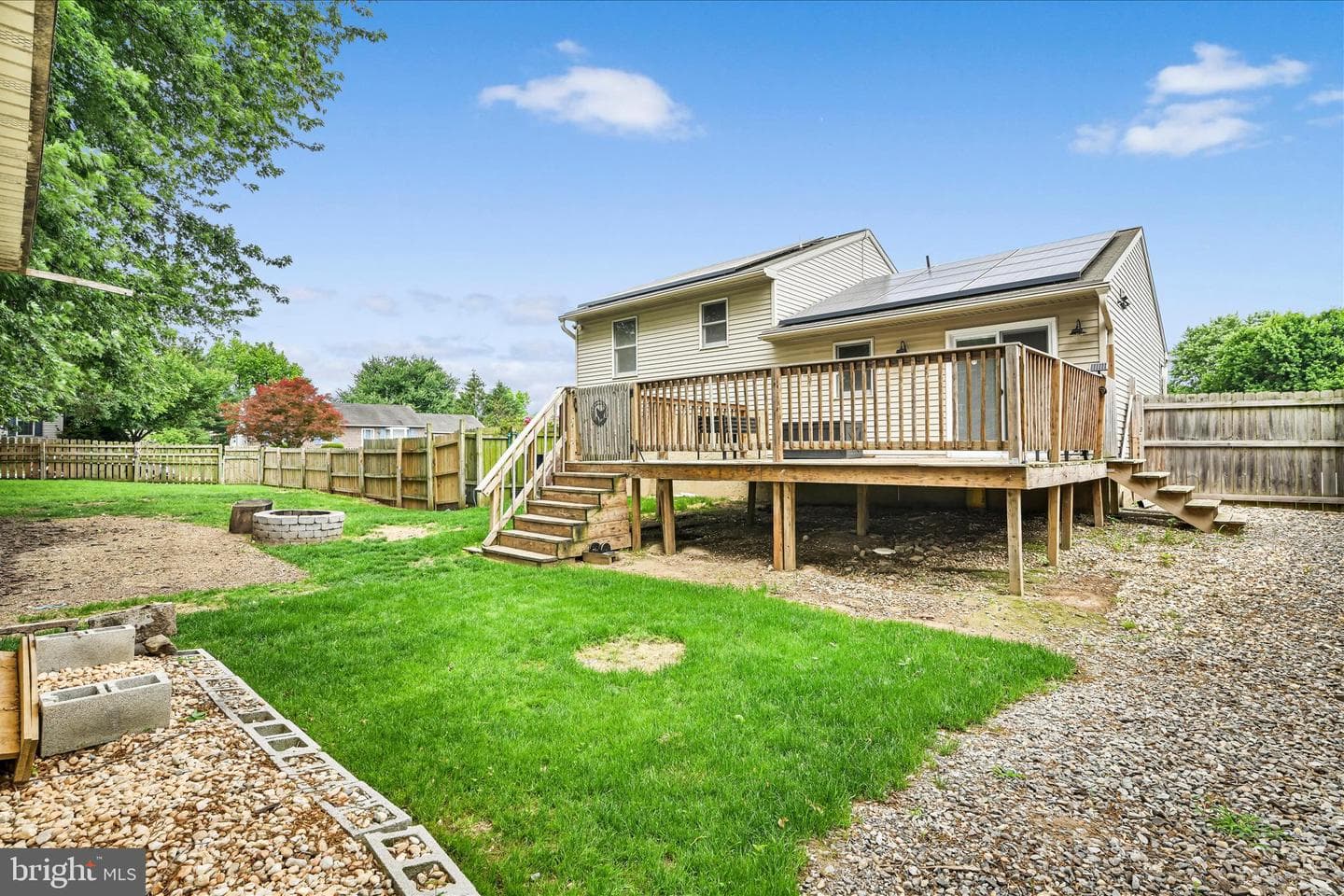 101 Foxchase Drive photo 30