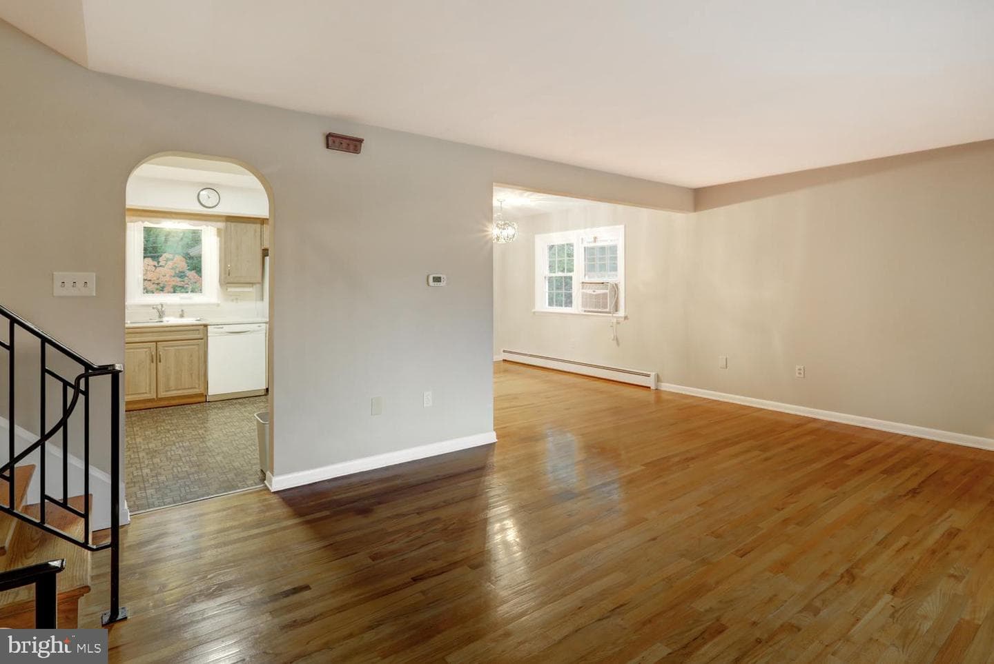 1907 Robindale Avenue photo 4