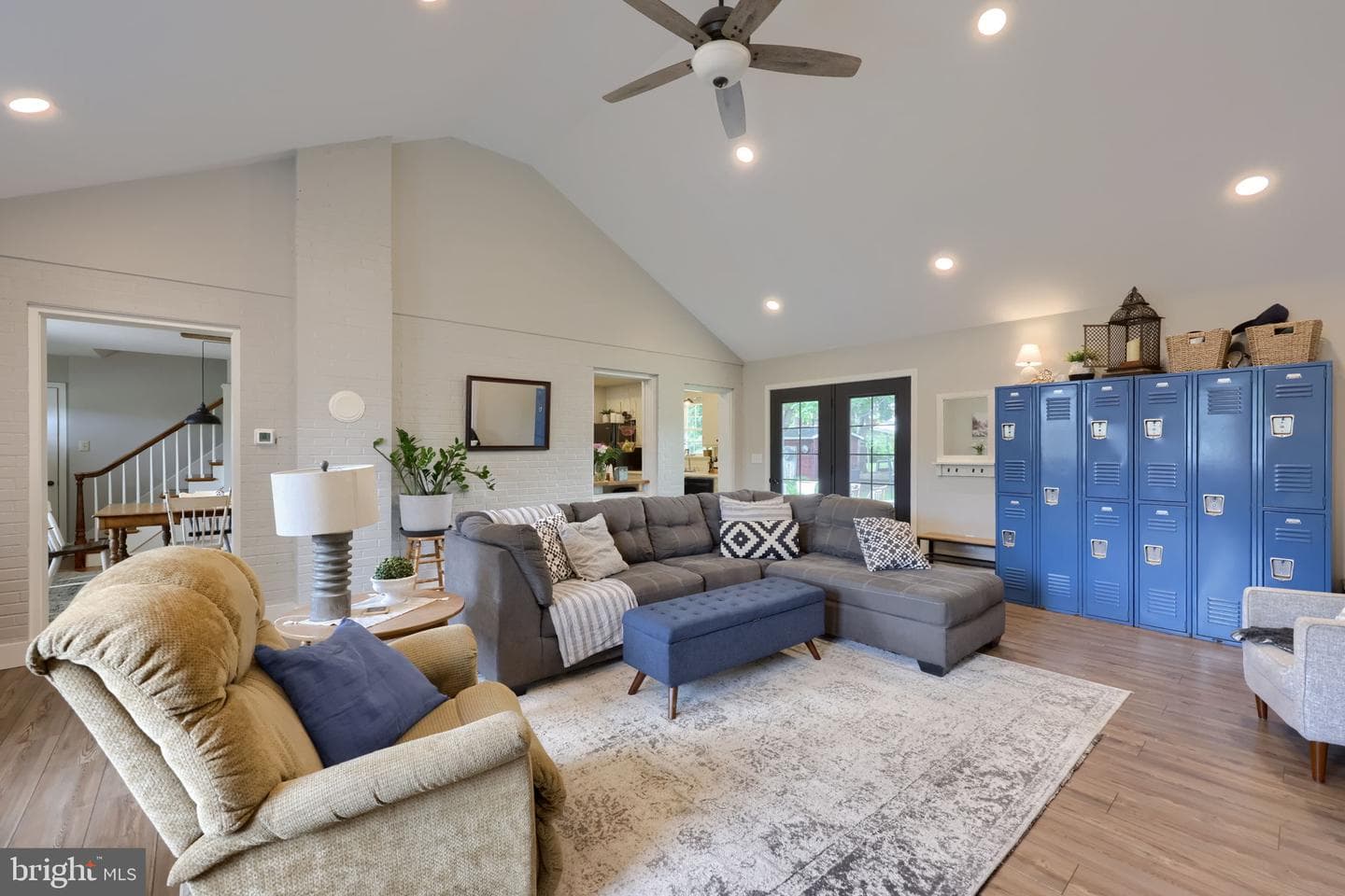 2033 Manor Ridge Drive photo 13