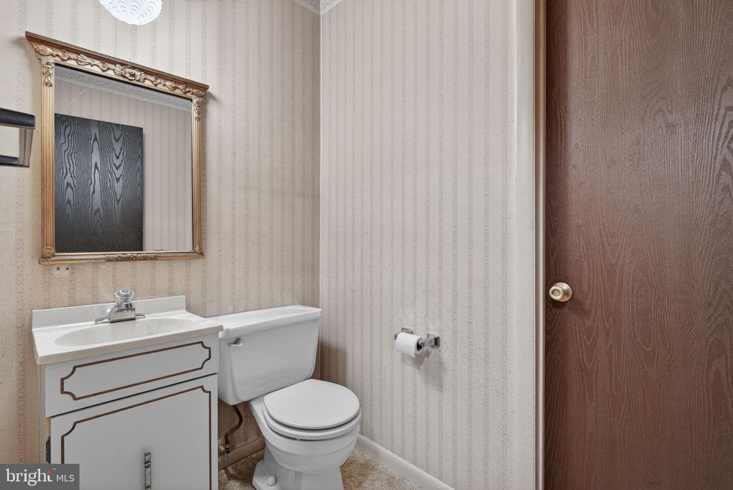 3807 Hillcrest Drive photo 32