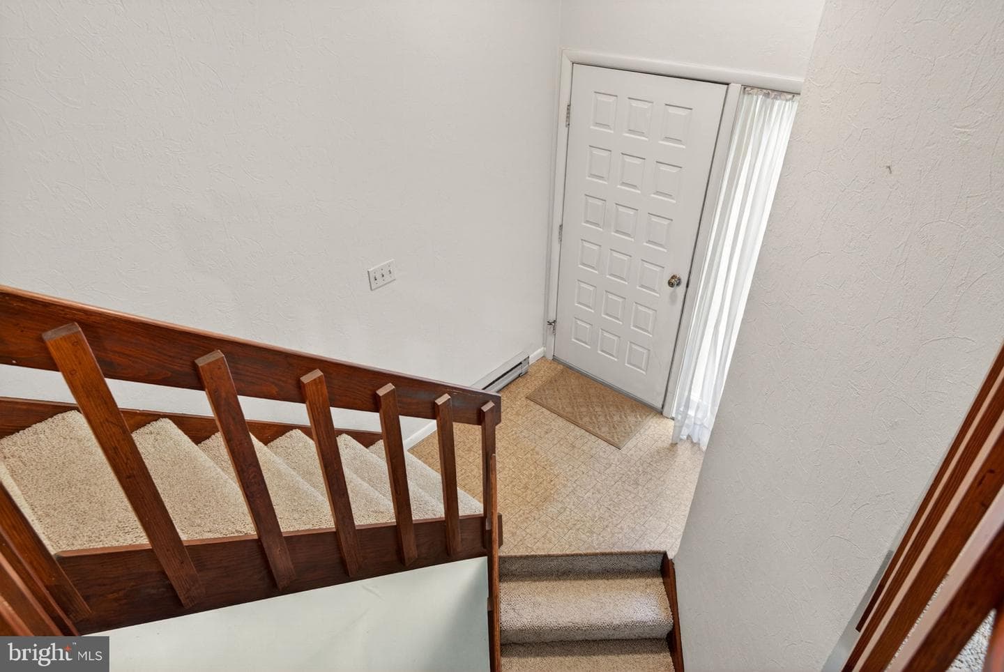3807 Hillcrest Drive photo 5