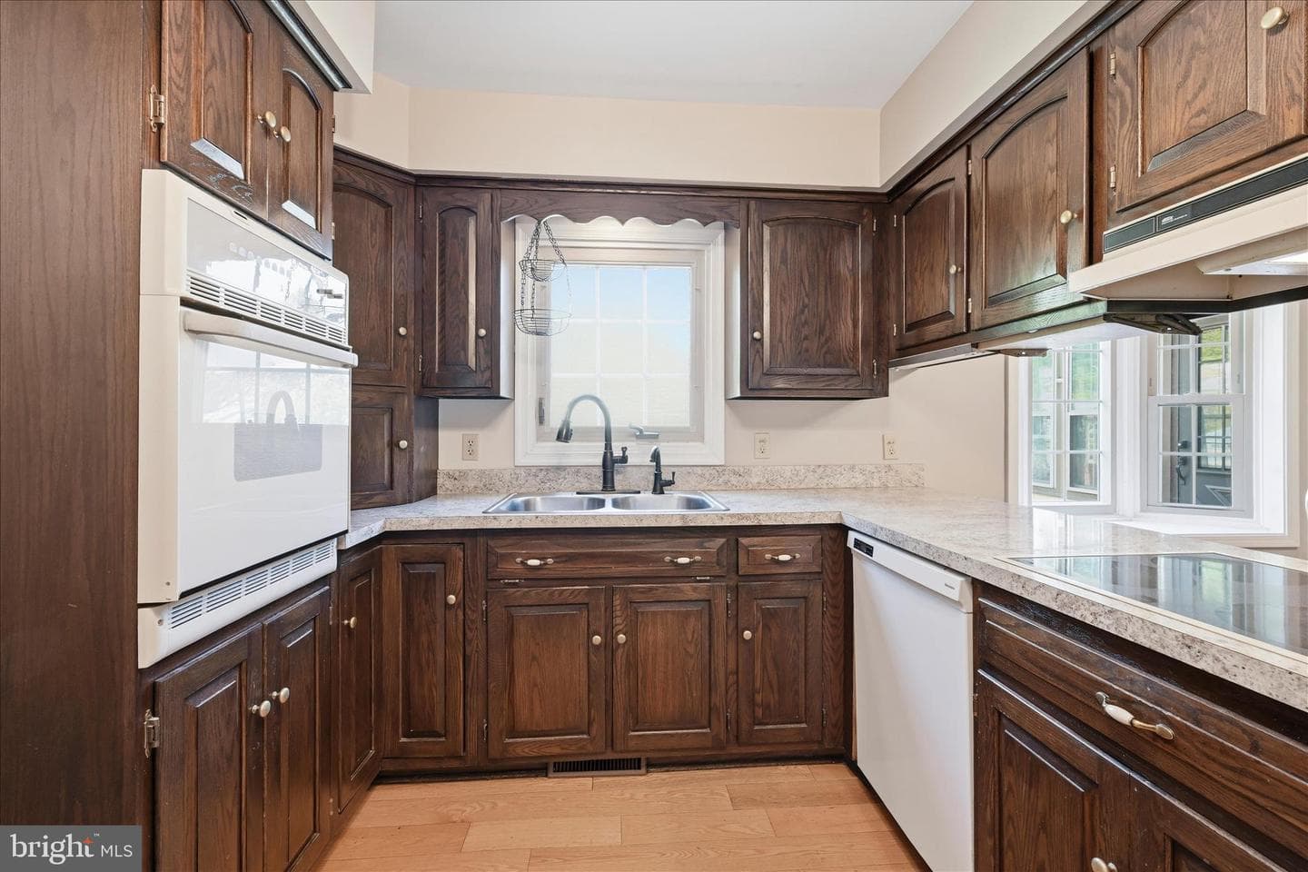 1828 N Eden Road photo 18