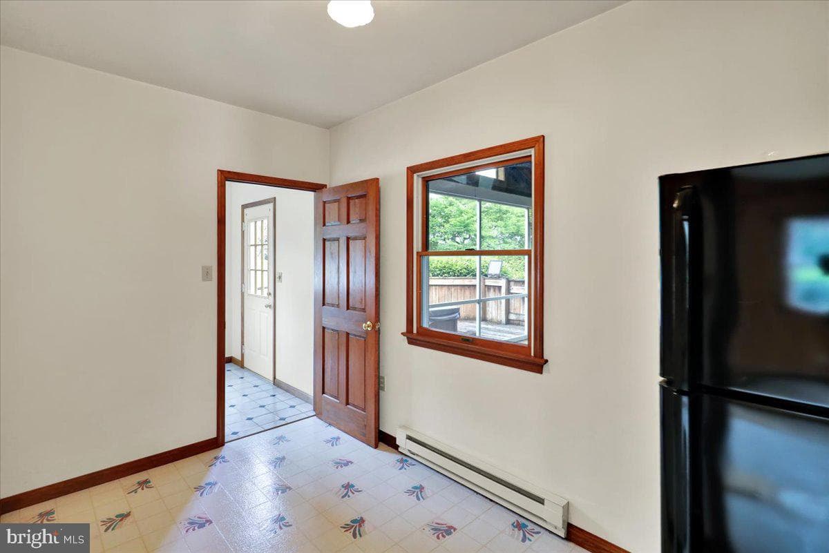 2487 Ellendale Drive photo 41