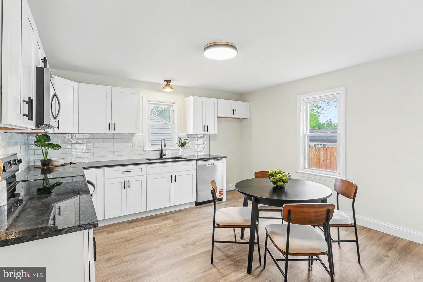 179 N Wolf Street photo 6