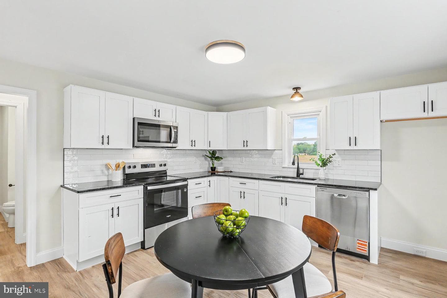 179 N Wolf Street photo 7