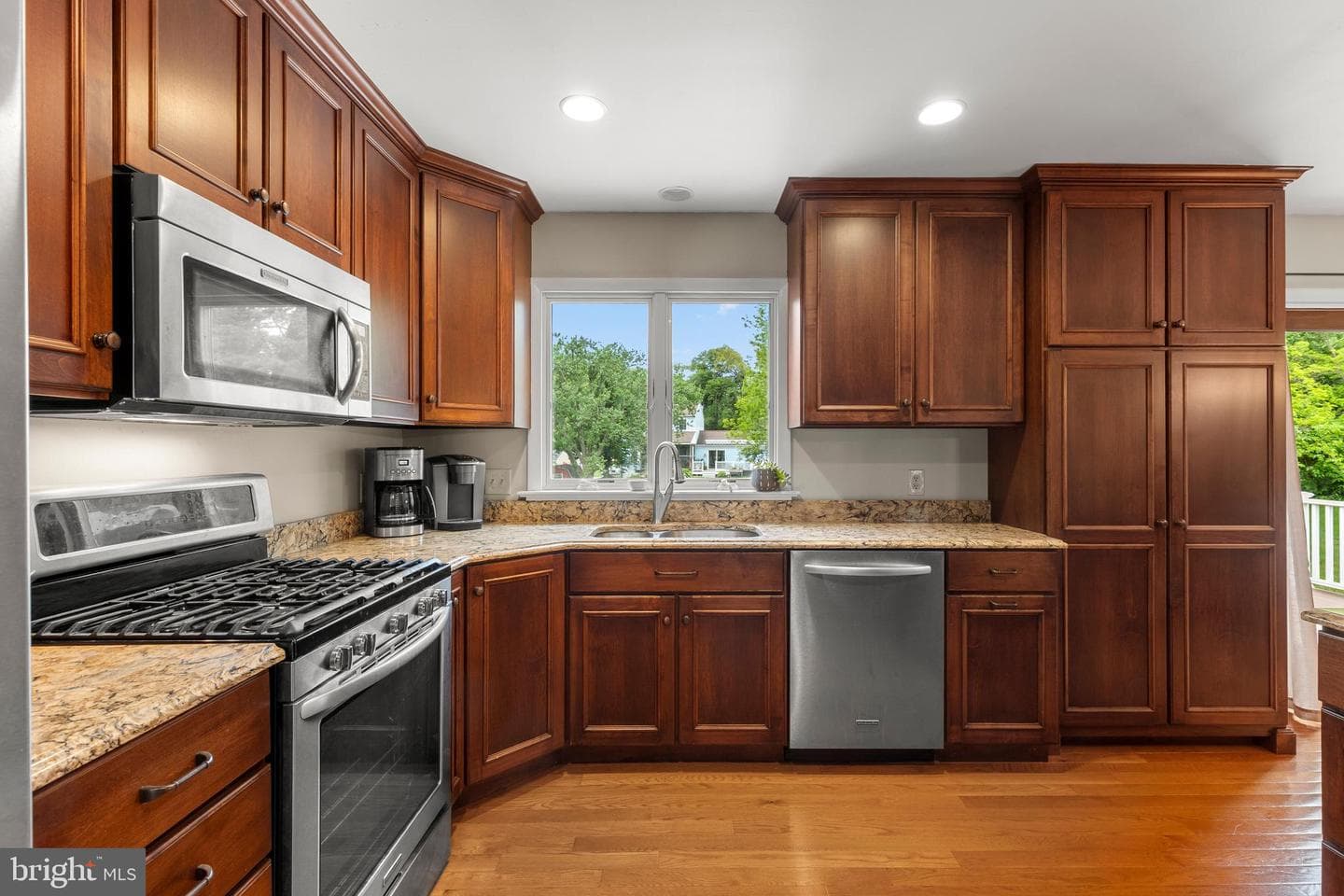 3339 Pin Oak Circle photo 10