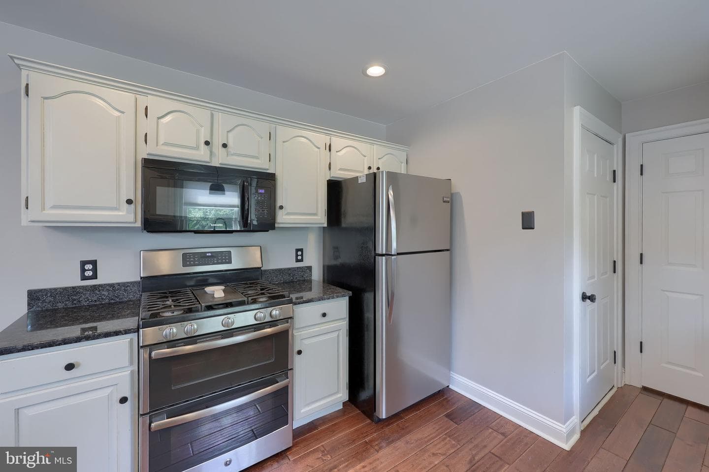 354 W Charlotte Street photo 13