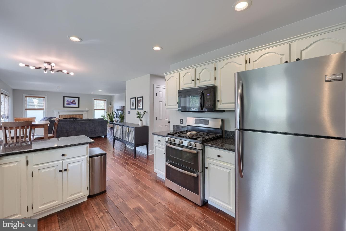 354 W Charlotte Street photo 15