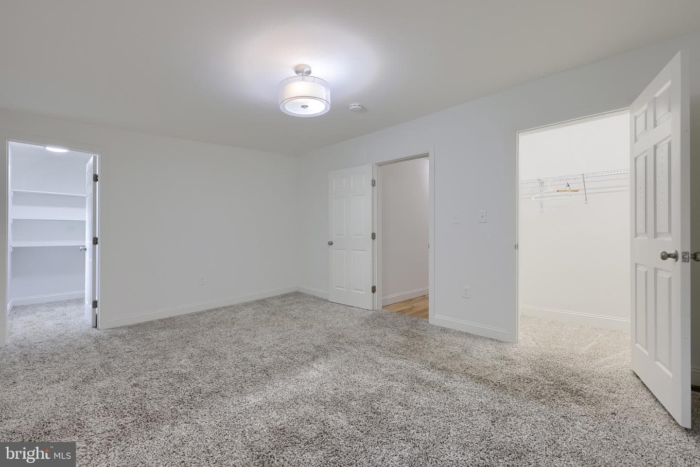 433 Main Street photo 15