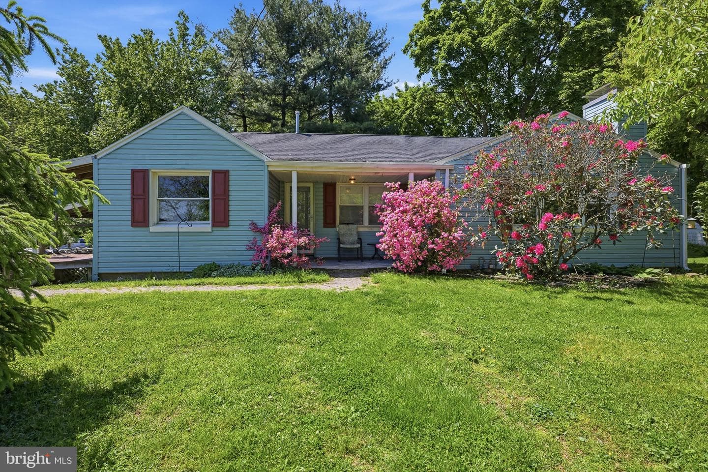 330 Cedar Lane photo 2