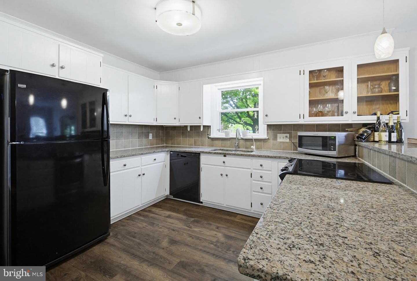 35 Pinewood Avenue photo 6