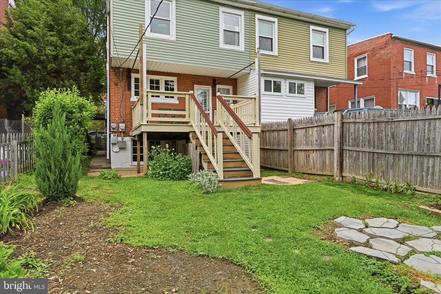 1230 Elm Avenue photo 24