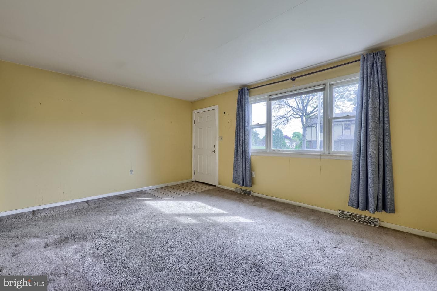 188 N Hazel Street photo 11