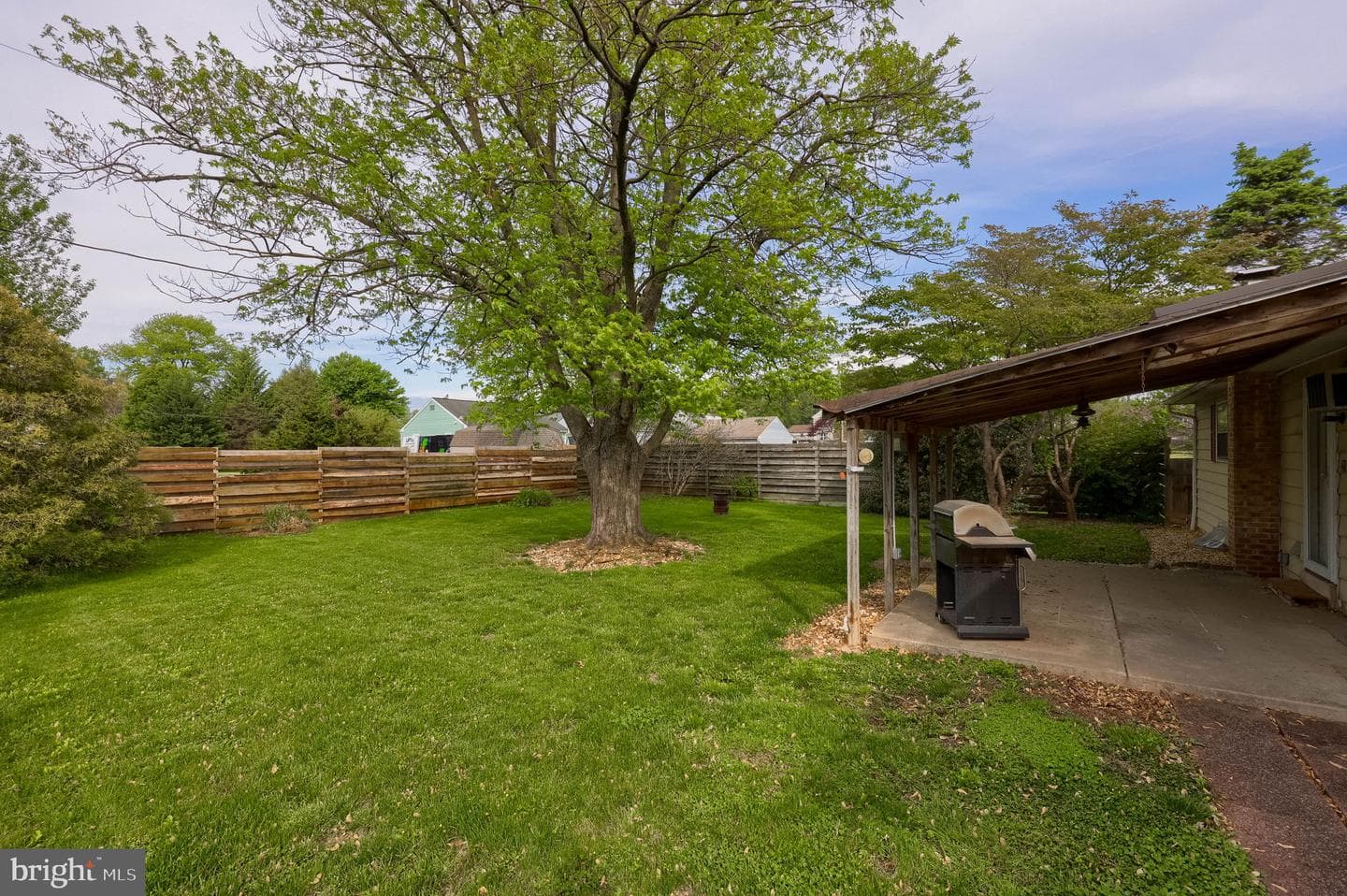 188 N Hazel Street photo 5