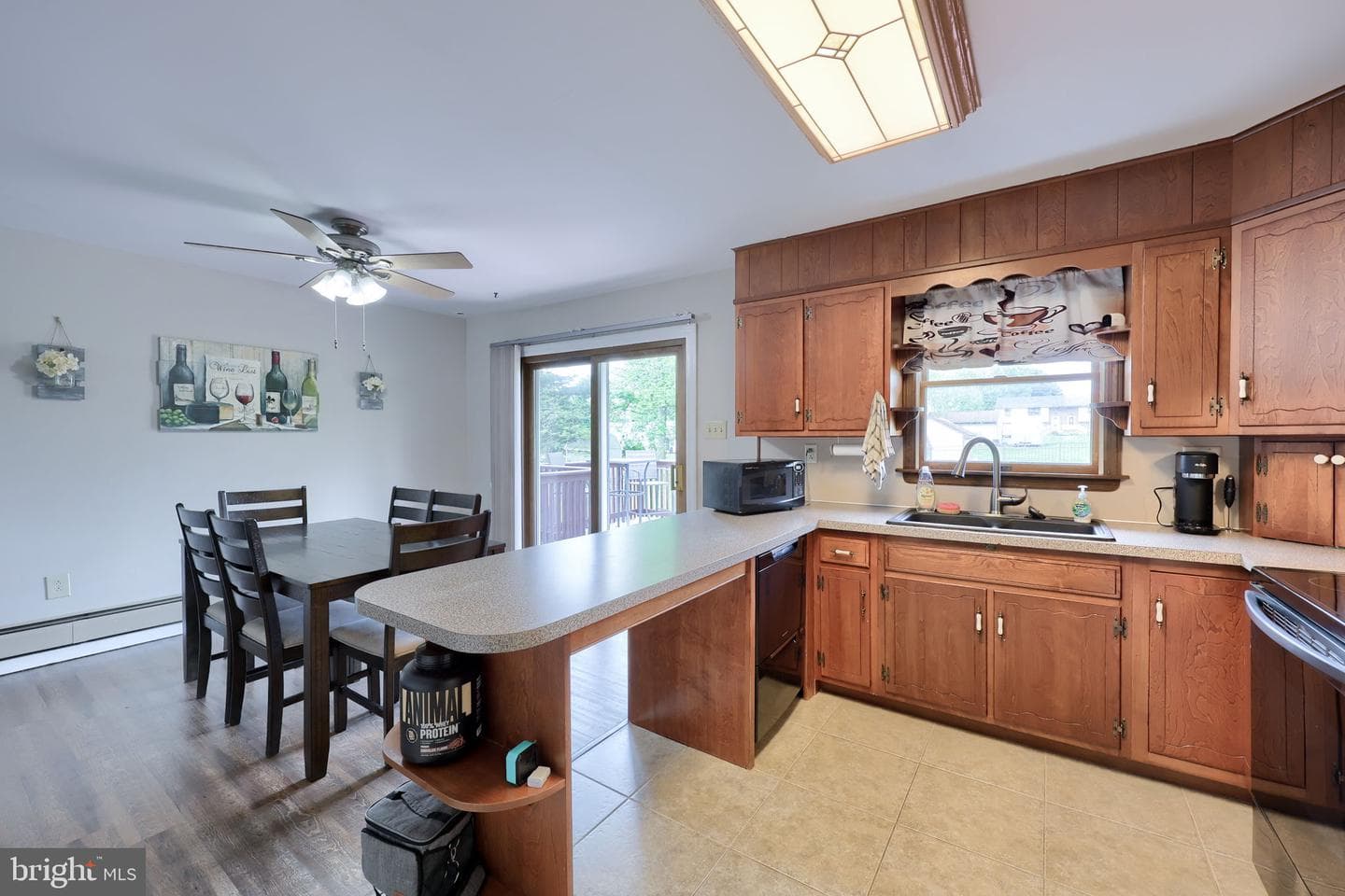 340 Curby Drive photo 3