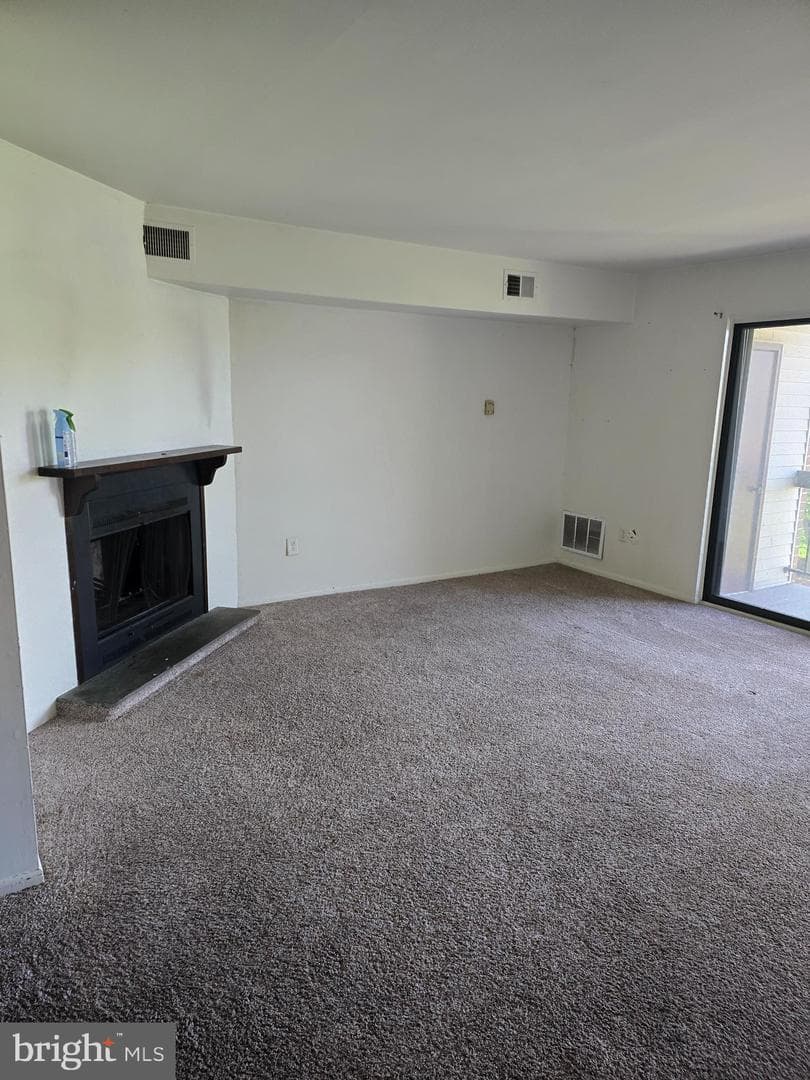 147 Lancaster Estate photo 5