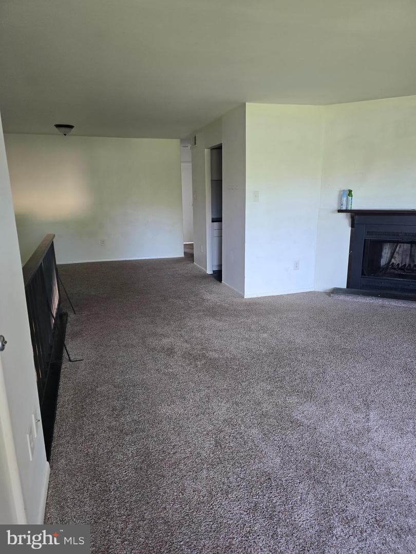 147 Lancaster Estate photo 7
