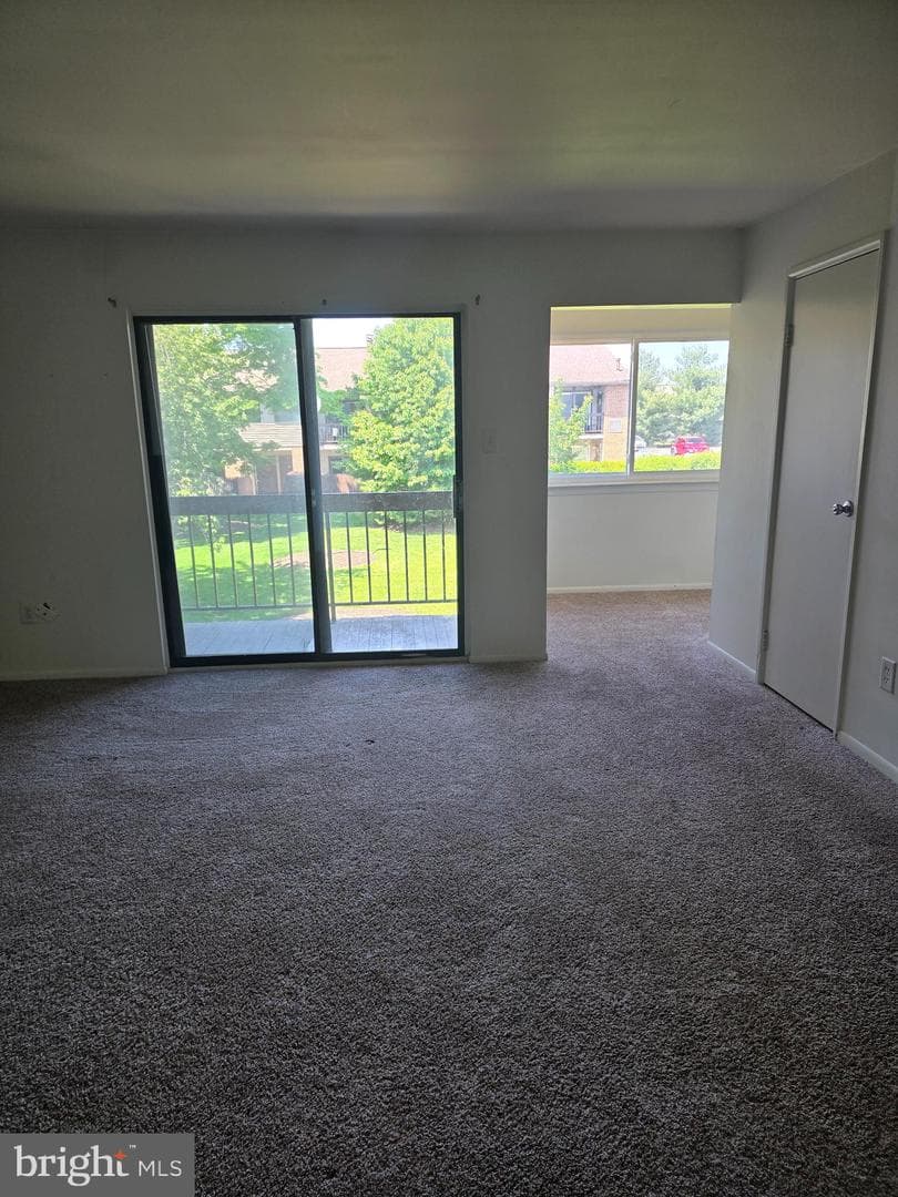 147 Lancaster Estate photo 9
