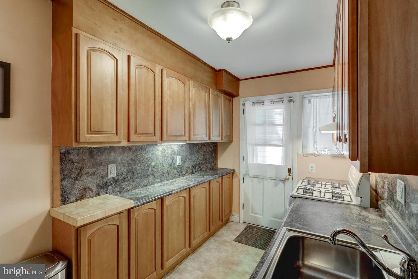 61 S Pearl Street photo 14