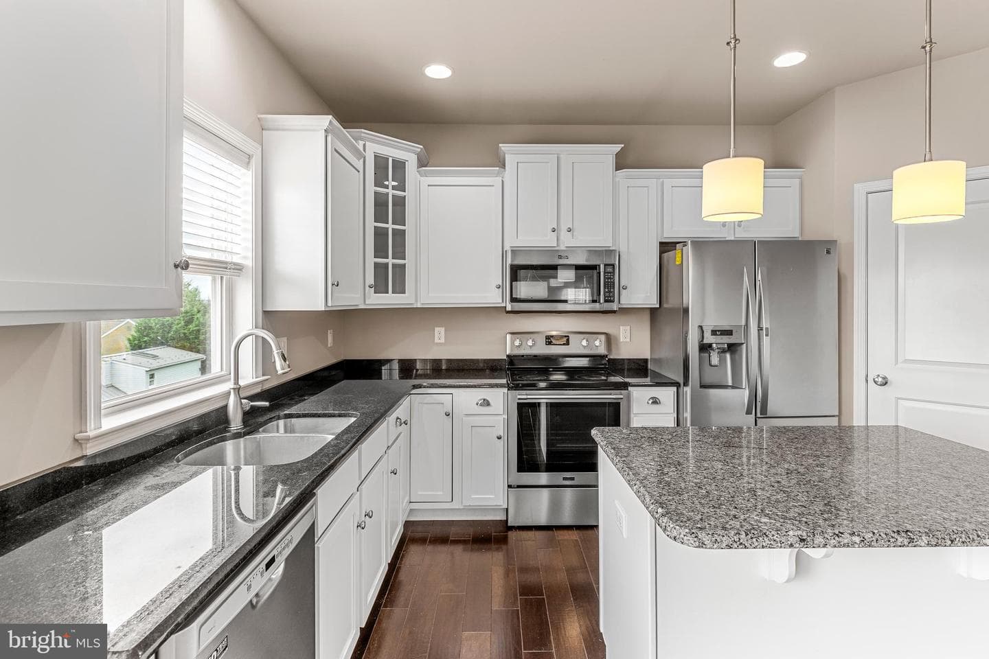 3937 Archer Lane photo 10