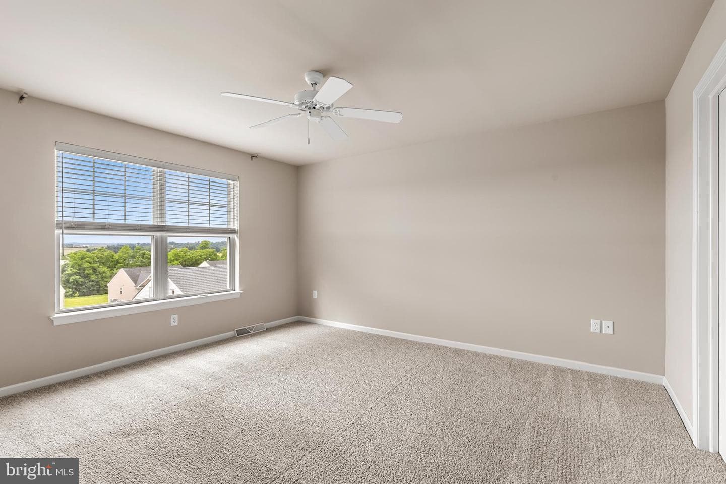 3937 Archer Lane photo 18