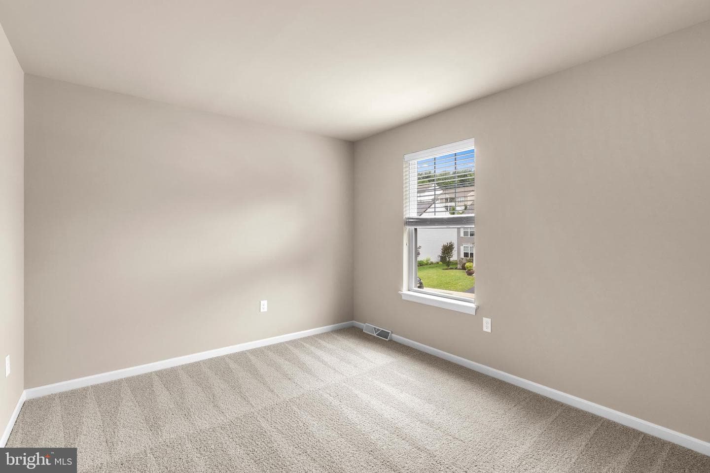 3937 Archer Lane photo 23
