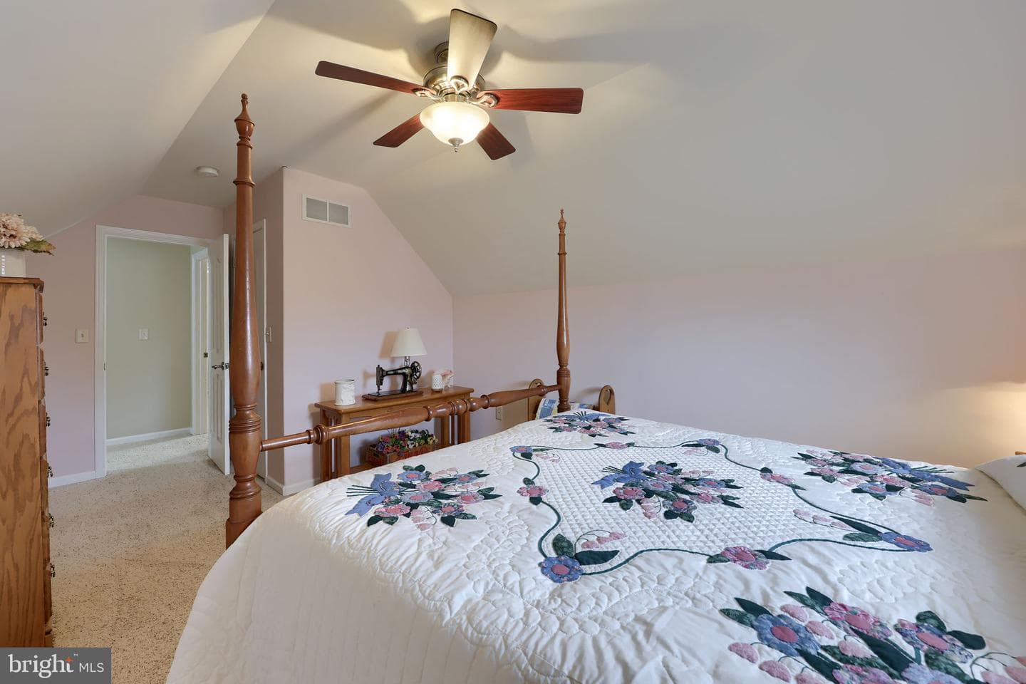 1042 Cambridge Drive photo 31