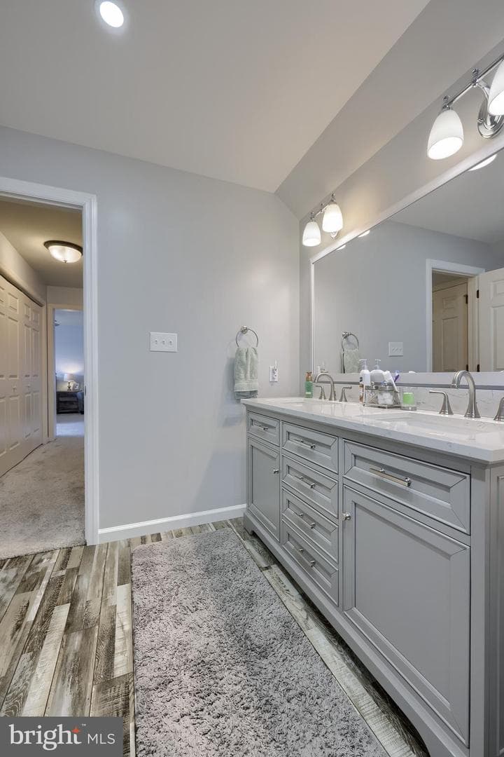 119 Julia Lane photo 45
