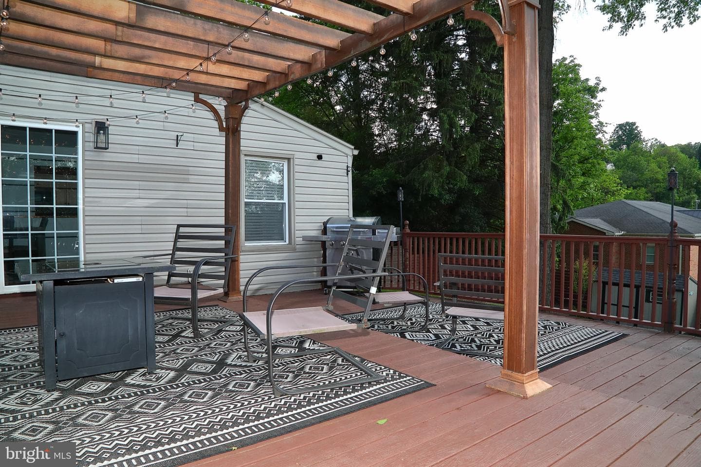113 E Franklin Street photo 14