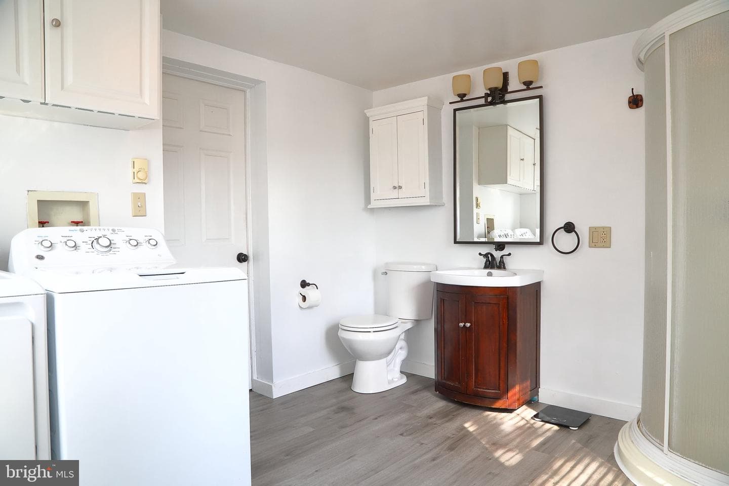 113 E Franklin Street photo 30