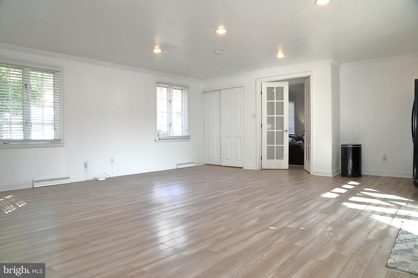 113 E Franklin Street photo 37