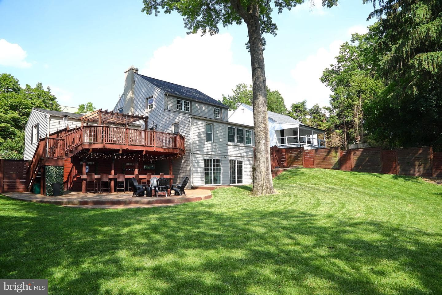 113 E Franklin Street photo 6