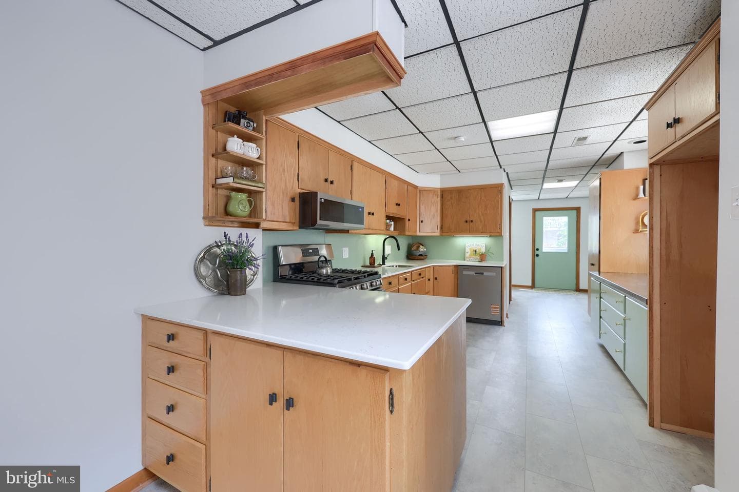 352 W Orange Street photo 16
