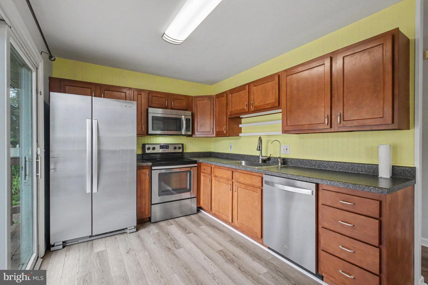 541 Golden Street photo 10