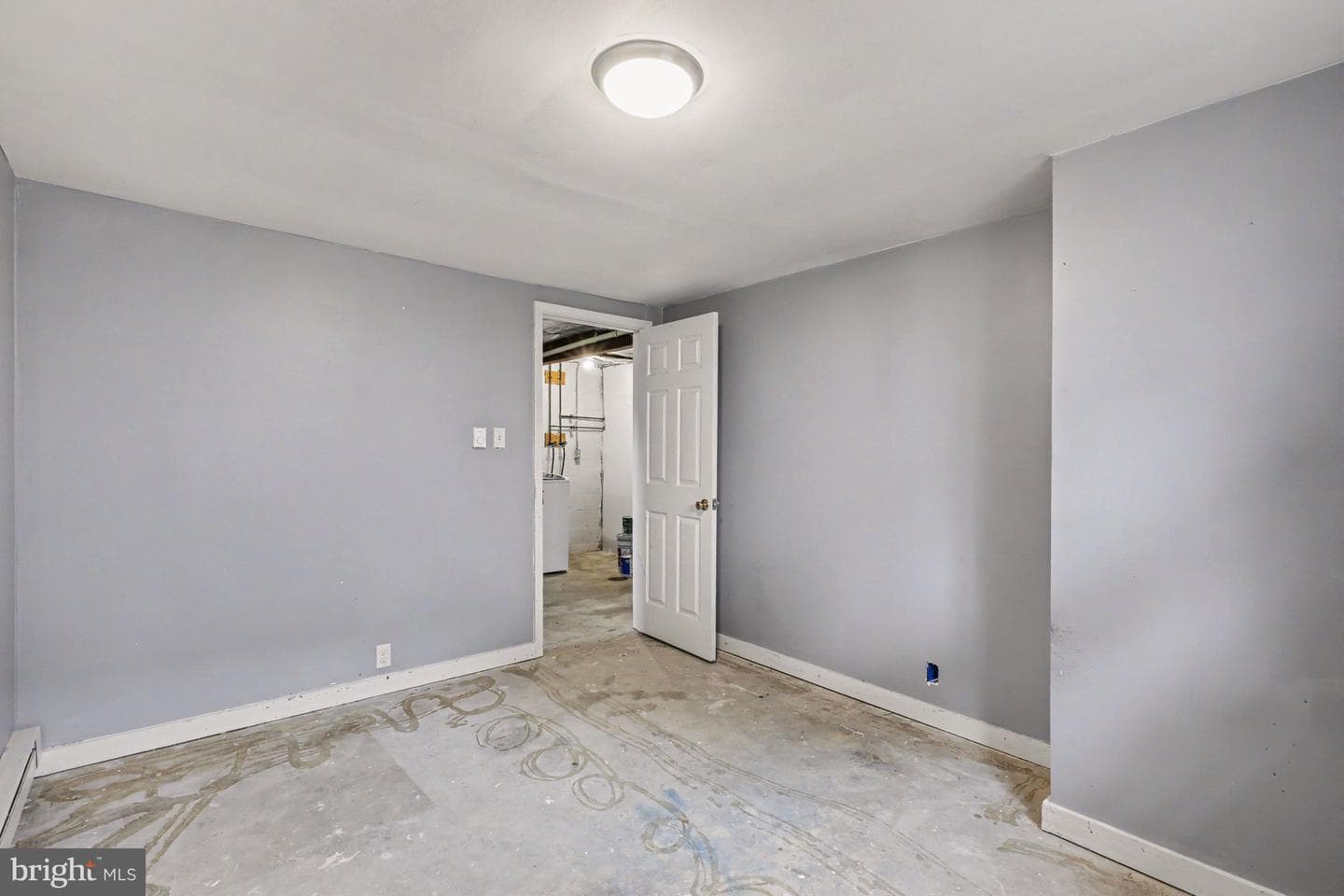 541 Golden Street photo 24